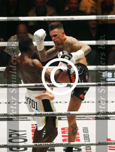 Oberhausen 10 december 2016
Nieky Holzen verliest zijn wereldtitel aan Cedric Doumbe uit Frankrijk tijdens de GLORY COLLISION in Oberhausen.