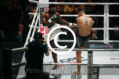 Oberhausen 10 december 2016
Nieky Holzen verliest zijn wereldtitel aan Cedric Doumbe uit Frankrijk tijdens de GLORY COLLISION in Oberhausen.