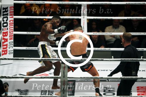 Oberhausen 10 december 2016
Nieky Holzen verliest zijn wereldtitel aan Cedric Doumbe uit Frankrijk tijdens de GLORY COLLISION in Oberhausen.