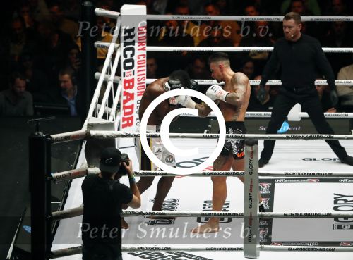 Oberhausen 10 december 2016
Nieky Holzen verliest zijn wereldtitel aan Cedric Doumbe uit Frankrijk tijdens de GLORY COLLISION in Oberhausen.