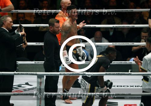 Oberhausen 10 december 2016
Nieky Holzen verliest zijn wereldtitel aan Cedric Doumbe uit Frankrijk tijdens de GLORY COLLISION in Oberhausen.
