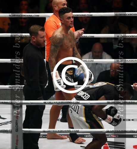 Oberhausen 10 december 2016
Nieky Holzen verliest zijn wereldtitel aan Cedric Doumbe uit Frankrijk tijdens de GLORY COLLISION in Oberhausen.
