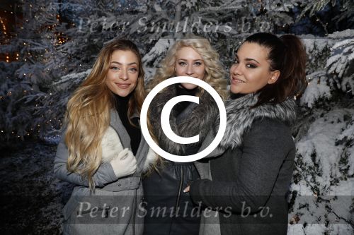 Kaatsheuvel 16 november 2016
Opnames videoclip Toppers met Rene Froger Gerard Joling Jeroen v d Boom Maxim Froger Danny Froger Lee Towers Andre Hazes jr O Gene en Maan. 
OGene
Opnames vonden plaats in de efteling.