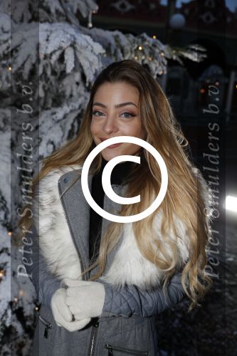 Kaatsheuvel 16 november 2016
Opnames videoclip Toppers met Rene Froger Gerard Joling Jeroen v d Boom Maxim Froger Danny Froger Lee Towers Andre Hazes jr O Gene en Maan. Opnames vonden plaats in de efteling.
