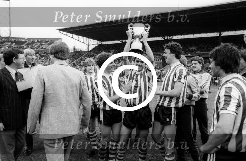 Amsterdam, 28 Mei 1981
PSV C-team wint de KNVB-Beker
met o.a. Rob Landsbergen Ad Smits Frans v Rooy