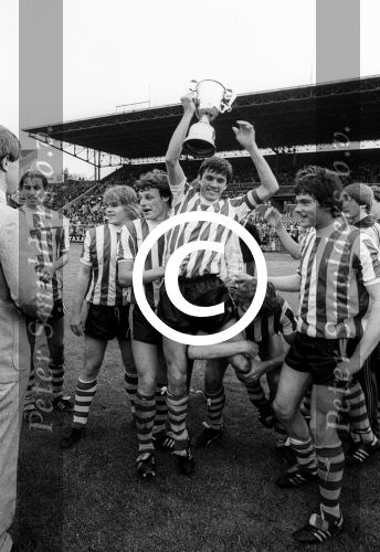 Amsterdam, 28 Mei 1981
PSV C-team wint de KNVB-Beker
met o.a. Rob Landsbergen Ad Smits Frans v Rooy