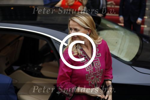 Amsterdam 15 december 2016  
Uitreiking prins Claus prijzen met aanwezig Koning Willem Alexander Koningin Maxima Prinses Beatrix Prinses Laurentien en Prinses Mabel. Vindt plaats in paleis op de dam.