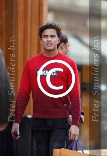 Amsterdam 3 december 2016
Quincy Kluivert met zijn vriendin Shayna Senior op de pc hooftstraat