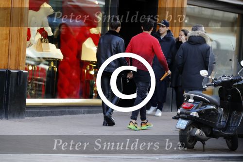 Amsterdam 3 december 2016
Quincy Kluivert met zijn vriendin Shayna Senior op de pc hooftstraat