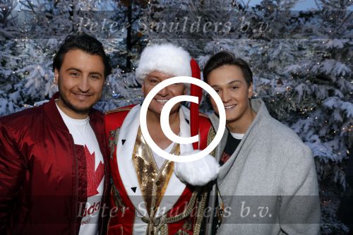 Kaatsheuvel 16 november 2016
Opnames videoclip Toppers met Rene Froger Gerard Joling Jeroen v d Boom Maxim Froger Danny Froger Lee Towers Andre Hazes jr O Gene en Maan. Opnames vonden plaats in de efteling.