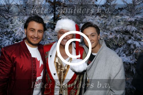 Kaatsheuvel 16 november 2016
Opnames videoclip Toppers met Rene Froger Gerard Joling Jeroen v d Boom Maxim Froger Danny Froger Lee Towers Andre Hazes jr O Gene en Maan. Opnames vonden plaats in de efteling.