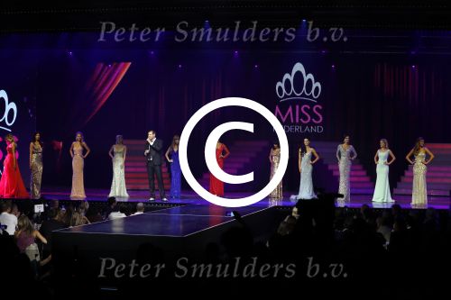 Hilversum 26 september 2016
Finale miss Nederland verkiezing in studio 21. Kim Kotter en Viktor Brand presenteren het. Winares Zoey Ivory. Rene v Kooten
