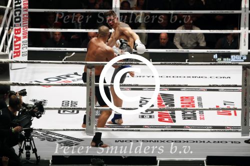 Oberhausen 10 december 2016
Rico Verhoeven wint zijn gevecht met Badr Hari tijdens de GLORY COLLISION in Oberhausen.