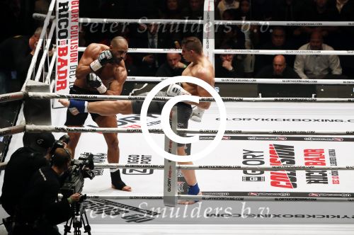 Oberhausen 10 december 2016
Rico Verhoeven wint zijn gevecht met Badr Hari tijdens de GLORY COLLISION in Oberhausen.