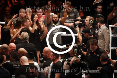 Oberhausen 10 december 2016
Rico Verhoeven wint zijn gevecht met Badr Hari tijdens de GLORY COLLISION in Oberhausen.