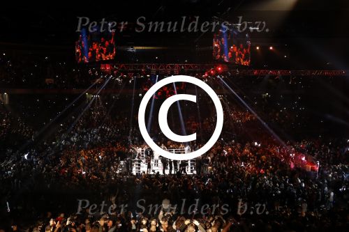 Oberhausen 10 december 2016
Rico Verhoeven wint zijn gevecht met Badr Hari tijdens de GLORY COLLISION in Oberhausen.