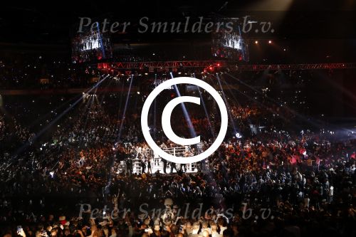 Oberhausen 10 december 2016
Rico Verhoeven wint zijn gevecht met Badr Hari tijdens de GLORY COLLISION in Oberhausen.