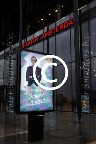 Amsterdam 20 november 2016
Rob de Nijs krijgt de radio5 oeuvre award in theater Amsterdam . Zijn vrouw Henriette en zoons Robert en Yoshi zijn ook aanwezig alsmede zijn ex vrouw Belinda meuldijk.