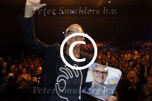 Amsterdam 20 november 2016
Rob de Nijs krijgt de radio5 oeuvre award in theater Amsterdam . Zijn vrouw Henriette en zoons Robert en Yoshi zijn ook aanwezig alsmede zijn ex vrouw Belinda meuldijk.