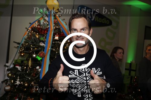 Amsterdam 7 december 2016
Sky radio Christmas tree event met oa Daphne en Emma Deckers Ronald de Boer Gers Pardoel Wilfred Genee Renate Verbaan en Bracha v Doesburgh. Fred v Leer en Manon Meijers zijn de jury. Marlayne Sahupala presenteert het geheel in het college hotel.