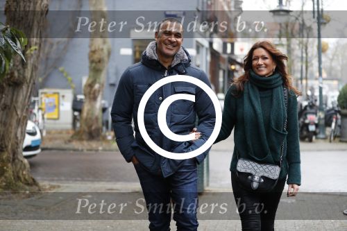 Amsterdam 13 december 2016 
Ruud Gullit op de cornelis schuytstraat met zijn vriendin Karin de Rooij