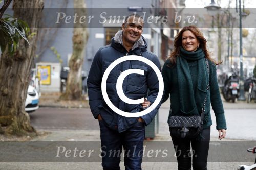 Amsterdam 13 december 2016 
Ruud Gullit op de cornelis schuytstraat met zijn vriendin Karin de Rooij
