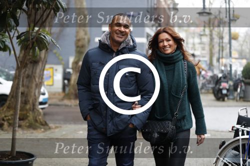 Amsterdam 13 december 2016 
Ruud Gullit op de cornelis schuytstraat met zijn vriendin Karin de Rooij