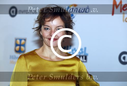 Utrecht 26 november 2016
Premiere Mees Kees in Utrecht met in hoofdrollen  Sanne Wallis de Vries Leendert de Ridder en Maarten Heijmans. Sanne Wallis de Vries met kinderen