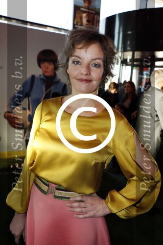 Utrecht 26 november 2016
Premiere Mees Kees in Utrecht met in hoofdrollen  Sanne Wallis de Vries Leendert de Ridder en Maarten Heijmans. Sanne Wallis de Vries met kinderen