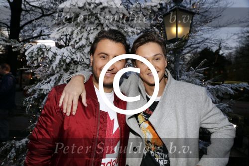 Kaatsheuvel 16 november 2016
Opnames videoclip Toppers met Rene Froger Gerard Joling Jeroen v d Boom Maxim Froger Danny Froger Lee Towers Andre Hazes jr O Gene en Maan. Opnames vonden plaats in de efteling.