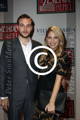 Amsterdam 14 november 2016
Premiere de zevende hemel in theater Carre. Sarah Chronis met vriend