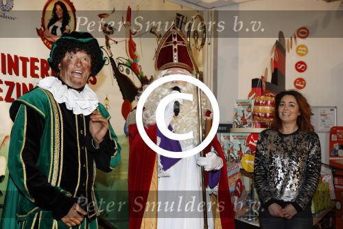 Utrecht 23 november 2016
Presentatie sint meezingboeken met Kim Lian v d Meij Sinterklaas en pieten