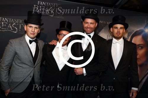 Amsterdam 15 november 2016
Premiere Fantastic beasts in Tuschinski. Sipke Jan Bousema met partner en vrienden