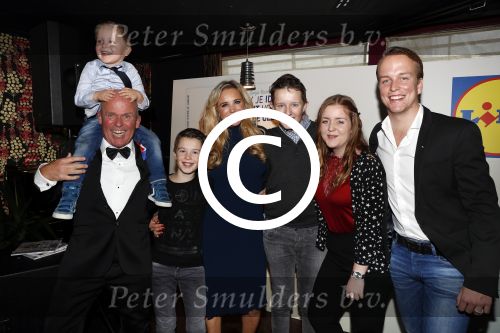 Hoorn 15 december 2016
Sonja Bakker presenteert haar 5e boek wat ze samen met Lidl uitgeeft. Haar man Jan Reus en alle kinderen zijn aanwezig