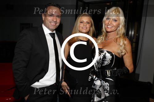 Amsterdam 8 december 2016
15e luxury fair in de RAI. Sophia de Boer met dochter en Man Erik