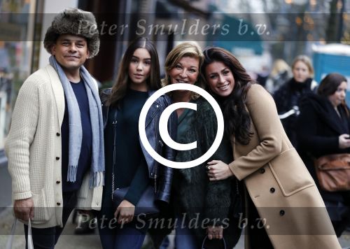 Amsterdam 17 december 2016 
Opening winkel Nynke Wynia door vriendin Micky Hoogendijk
