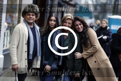 Amsterdam 17 december 2016 
Opening winkel Nynke Wynia door vriendin Micky Hoogendijk