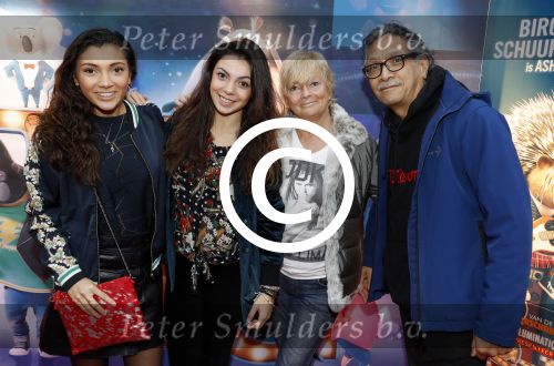 Amsterdam 10 december 2016
Premiere Sing in pathe arena. tara Hetharia met oiders