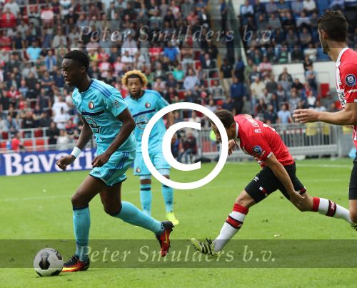 Eindhoven, 18 September 2016 PSV-Feyenoord, eindstand 0-1 Kompetitie Seizoen 2016/2017
Terence Kongolo en Andres Guardado