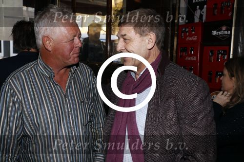 Amsterdam 25 november 2016
Boekpresentatie Johnny Rep bij cafe Scheltema. Johan Derksen reikt eerste exemplaar uit aan Heinz Stuy . Het boek is geschreven door  Mark v d Heuvel. Theo v Duyvenbode