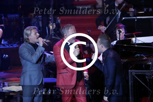 Amsterdam 28 november 2016
25 jaar Gordon artiest in het concertgebouw.
Gordon zingt met Wesley Klein en Thomas Berge