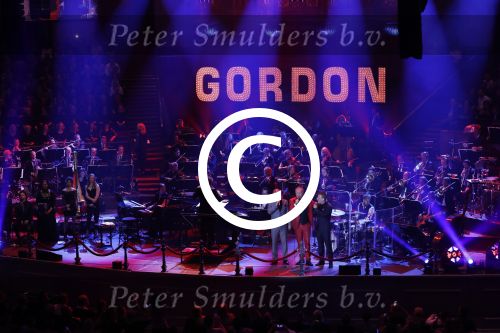 Amsterdam 28 november 2016
25 jaar Gordon artiest in het concertgebouw.
Gordon zingt met Wesley Klein en Thomas Berge
