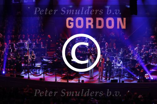 Amsterdam 28 november 2016
25 jaar Gordon artiest in het concertgebouw.
Gordon zingt met Wesley Klein en Thomas Berge