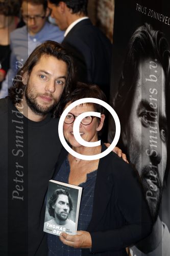 Amsterdam 15 november 2016 
Boekpresentatie Thomas Dekker. Het boek is geschreven door Thijs Zonneveld. Thomas met zijn vader en moeder