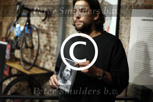 Amsterdam 15 november 2016 
Boekpresentatie Thomas Dekker. Het boek is geschreven door Thijs Zonneveld.