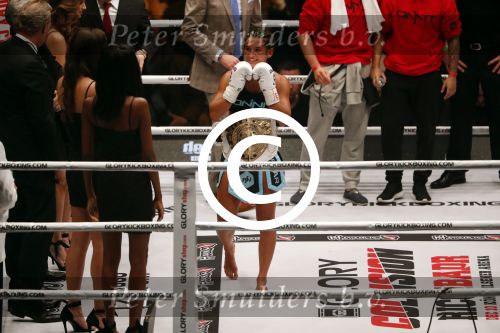 Oberhausen 10 december 2016
Rico Verhoeven wint zijn gevecht met Badr Hari tijdens de GLORY COLLISION in Oberhausen. Tiffany van Soest wint bij de dames