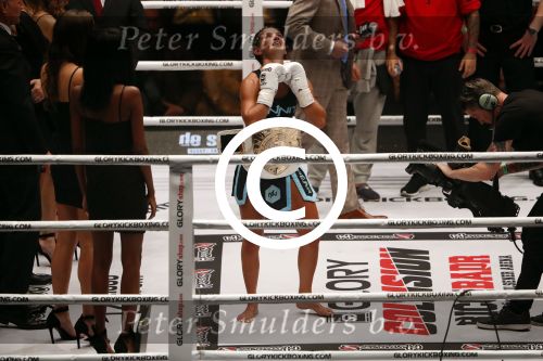 Oberhausen 10 december 2016
Rico Verhoeven wint zijn gevecht met Badr Hari tijdens de GLORY COLLISION in Oberhausen. Tiffany van Soest wint bij de dames