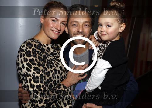 Amsterdam 26 november 2016
20 jaar studio 100 in het ziggodome met oa K3. Tommie Christiaan met vrouw en dochter