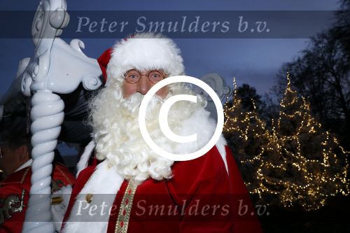 Kaatsheuvel 16 november 2016
Opnames videoclip Toppers met Rene Froger Gerard Joling Jeroen v d Boom Maxim Froger Danny Froger Lee Towers Andre Hazes jr O Gene en Maan. Opnames vonden plaats in de efteling. Tony Bodar als kerstman