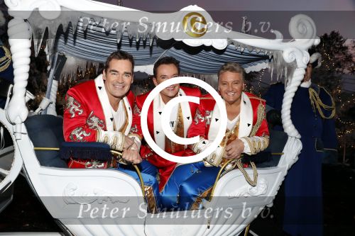 Kaatsheuvel 16 november 2016
Opnames videoclip Toppers met Rene Froger Gerard Joling Jeroen v d Boom Maxim Froger Danny Froger Lee Towers Andre Hazes jr O Gene en Maan. Opnames vonden plaats in de efteling.